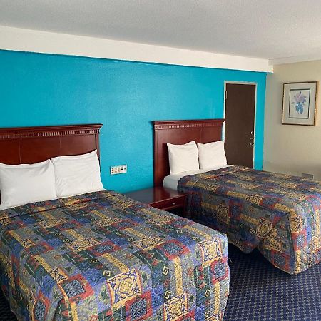 Travel Inn Petersburg Ngoại thất bức ảnh