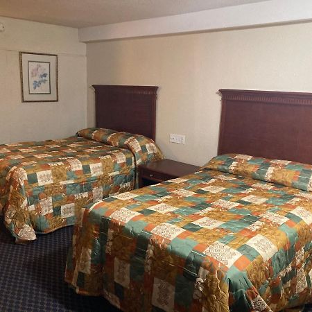 Travel Inn Petersburg Ngoại thất bức ảnh