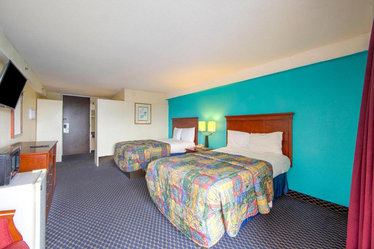 Travel Inn Petersburg Ngoại thất bức ảnh