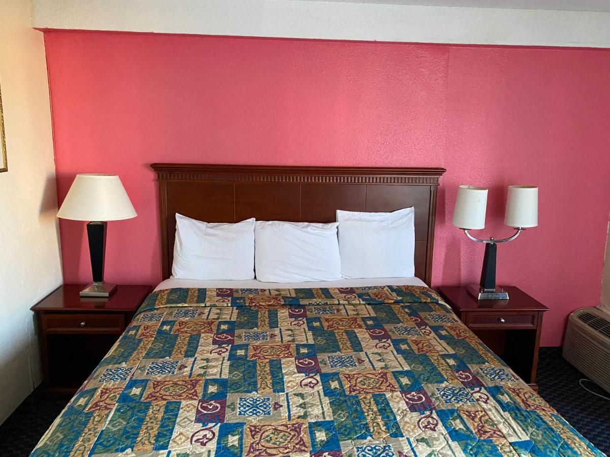 Travel Inn Petersburg Ngoại thất bức ảnh