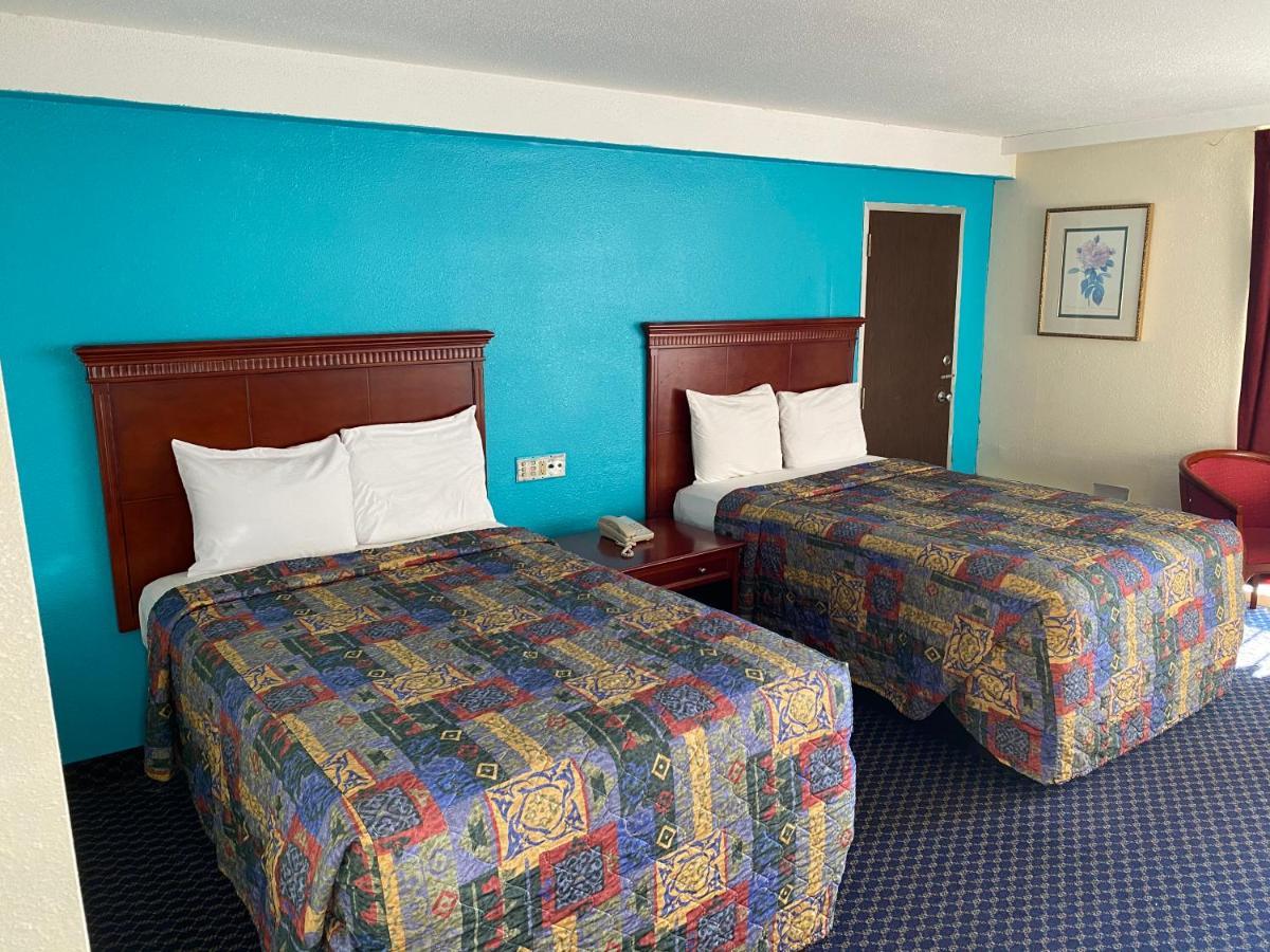 Travel Inn Petersburg Ngoại thất bức ảnh