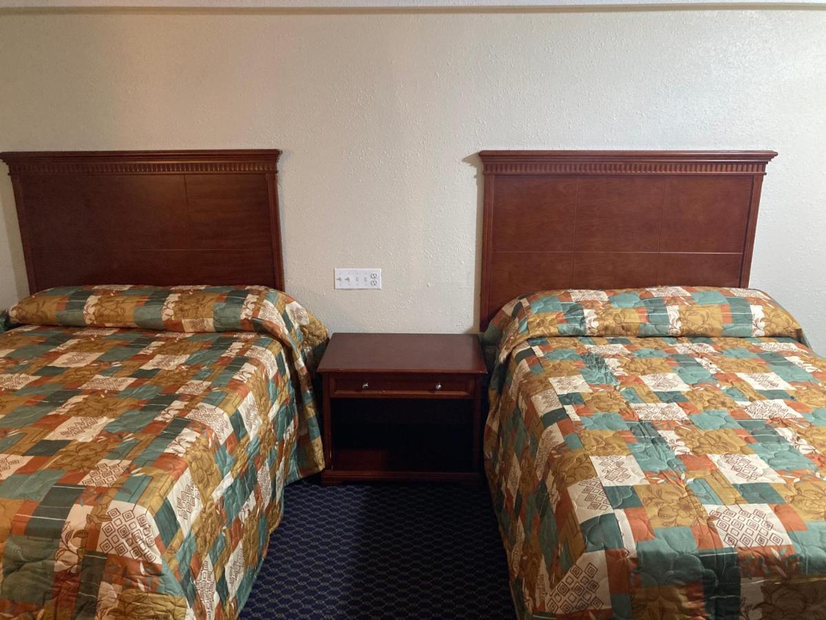 Travel Inn Petersburg Ngoại thất bức ảnh