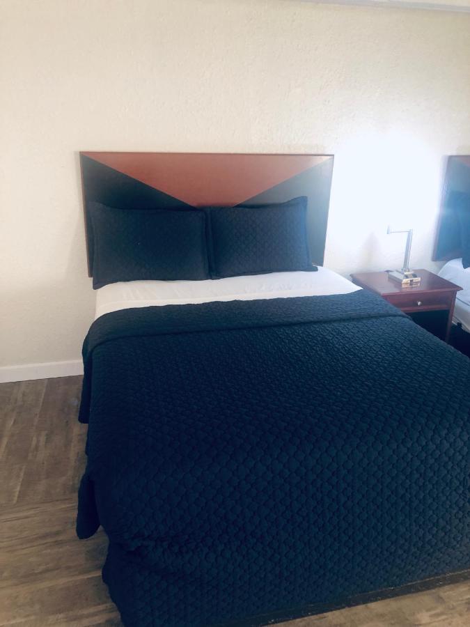Travel Inn Petersburg Ngoại thất bức ảnh