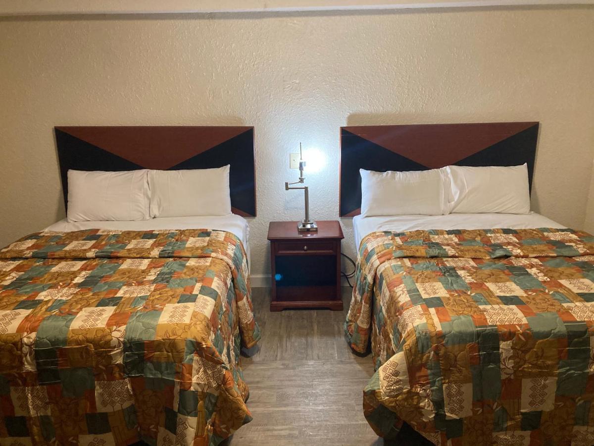 Travel Inn Petersburg Ngoại thất bức ảnh