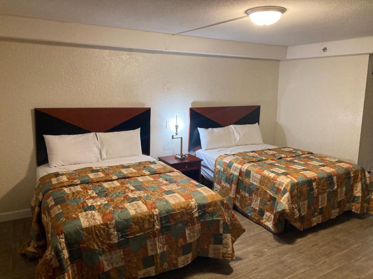 Travel Inn Petersburg Ngoại thất bức ảnh