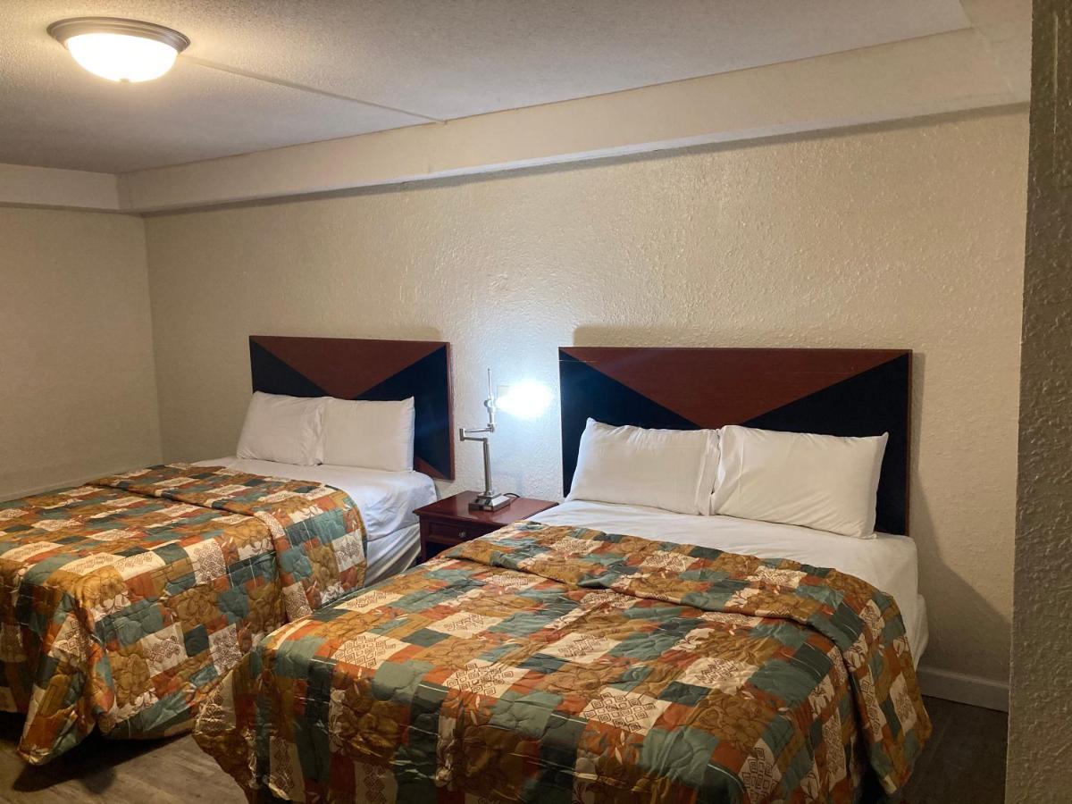 Travel Inn Petersburg Ngoại thất bức ảnh
