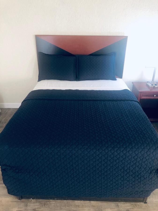 Travel Inn Petersburg Ngoại thất bức ảnh