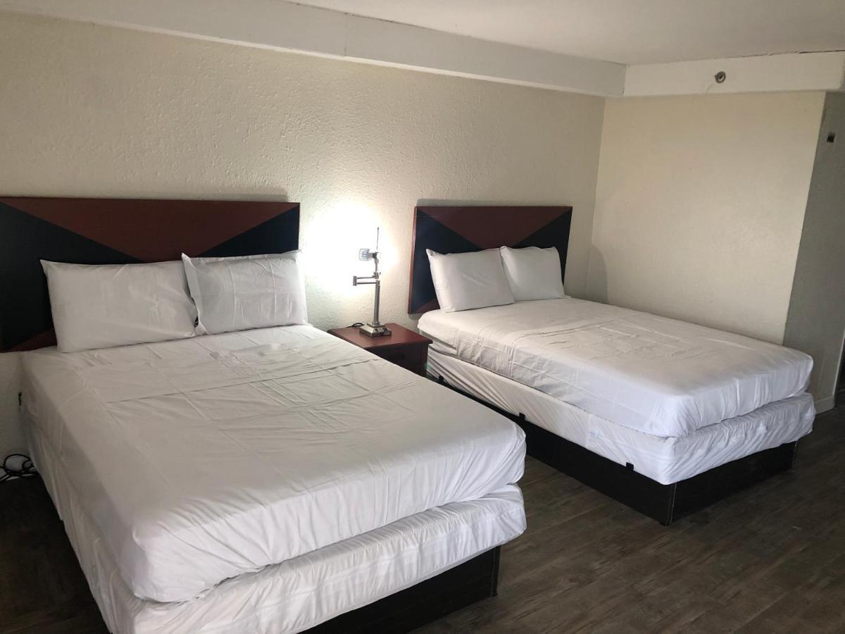 Travel Inn Petersburg Ngoại thất bức ảnh