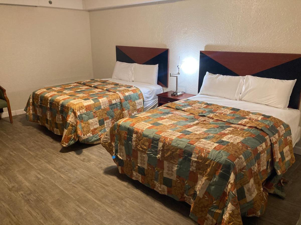 Travel Inn Petersburg Ngoại thất bức ảnh