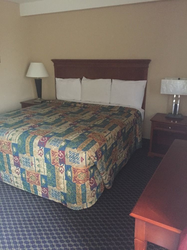 Travel Inn Petersburg Ngoại thất bức ảnh