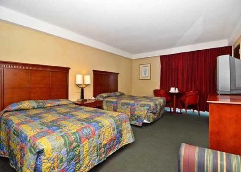 Travel Inn Petersburg Phòng bức ảnh