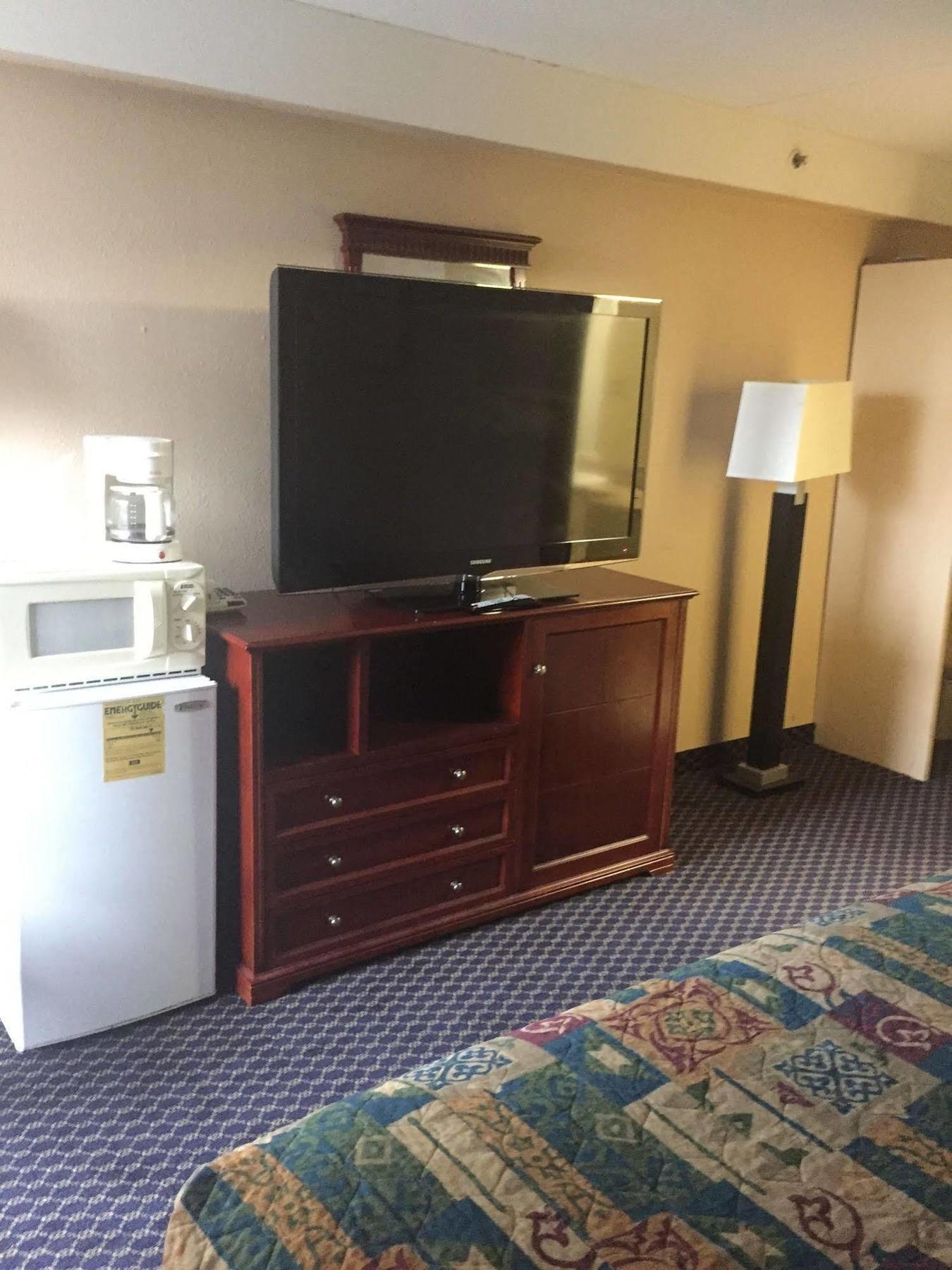 Travel Inn Petersburg Ngoại thất bức ảnh