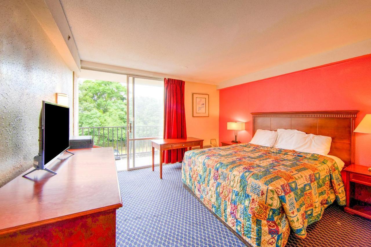 Travel Inn Petersburg Ngoại thất bức ảnh