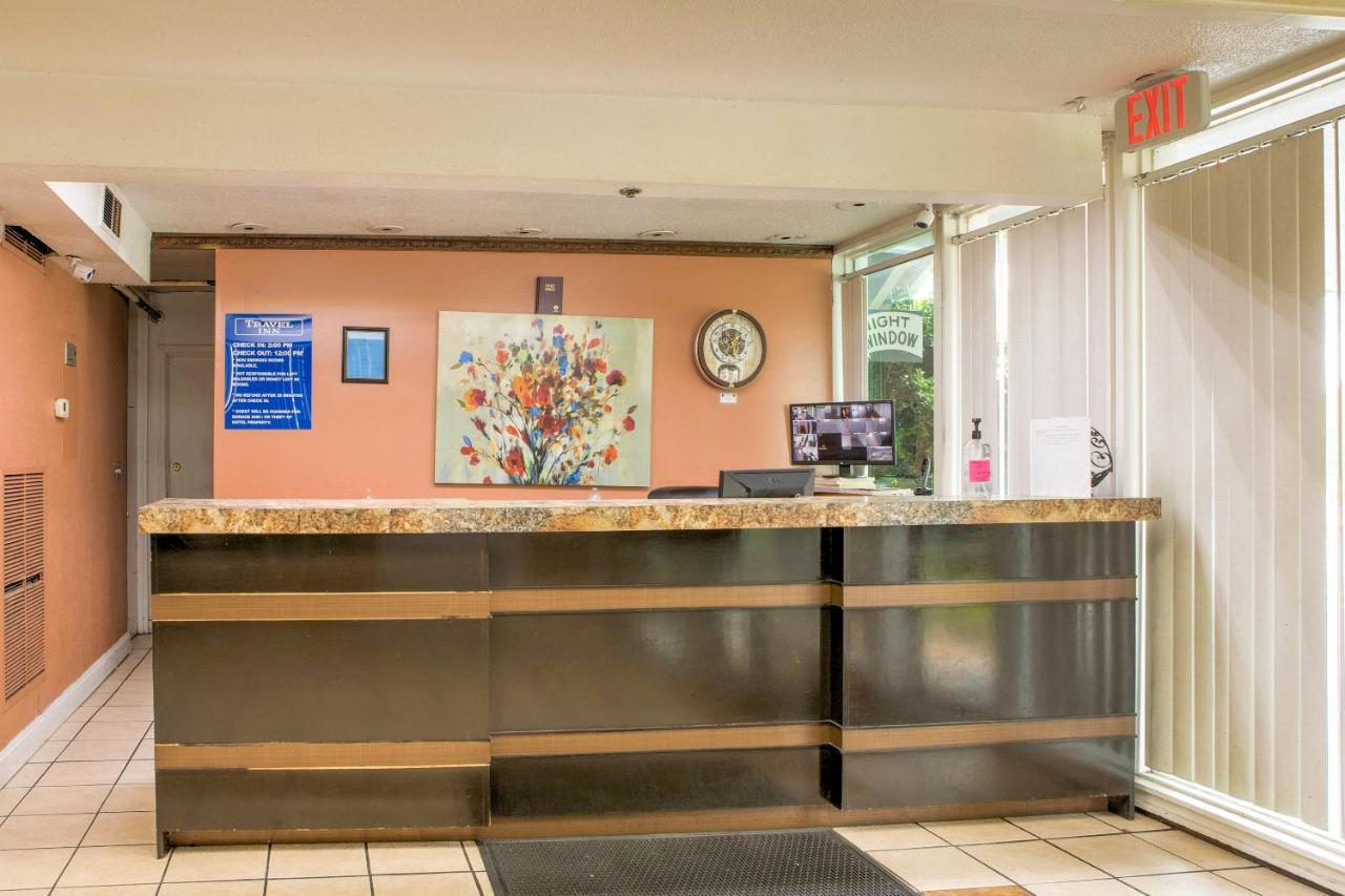 Travel Inn Petersburg Ngoại thất bức ảnh
